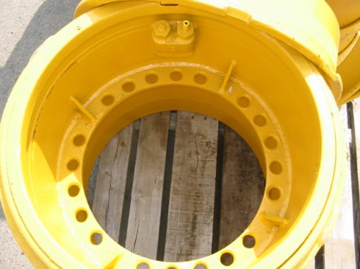 Roues usagées pour chargeur (4) - 11RF3781 – Image 2