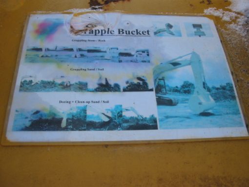 CLAM Shell Excavator   -  12-018 - Image 3